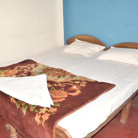 Hotel Om Rest House Waranasi Zewnętrze zdjęcie