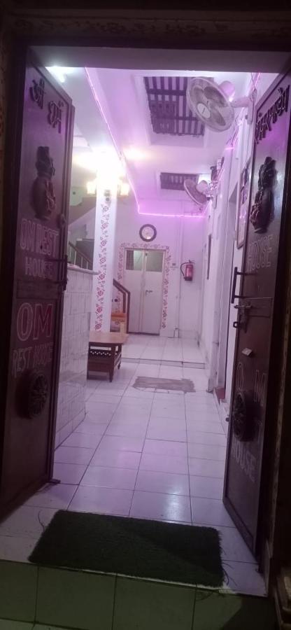 Hotel Om Rest House Waranasi Zewnętrze zdjęcie